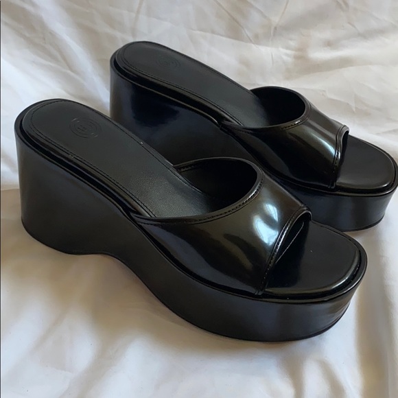 Urban Outfitters | Shoes | Uo Gina Platform Black Slide Sandal | Poshmark